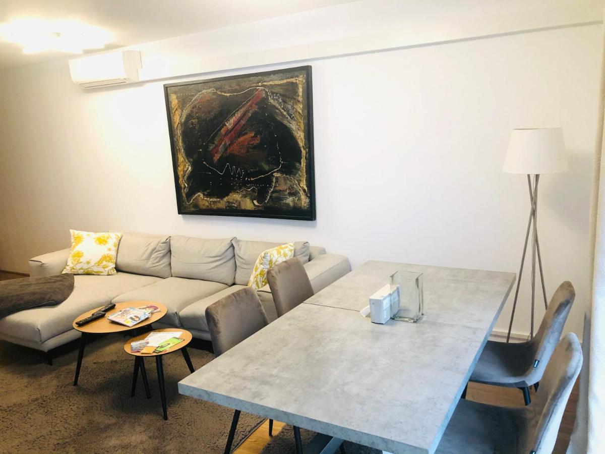Amazing Austria Center Apartment Near Uno City Viyana Dış mekan fotoğraf