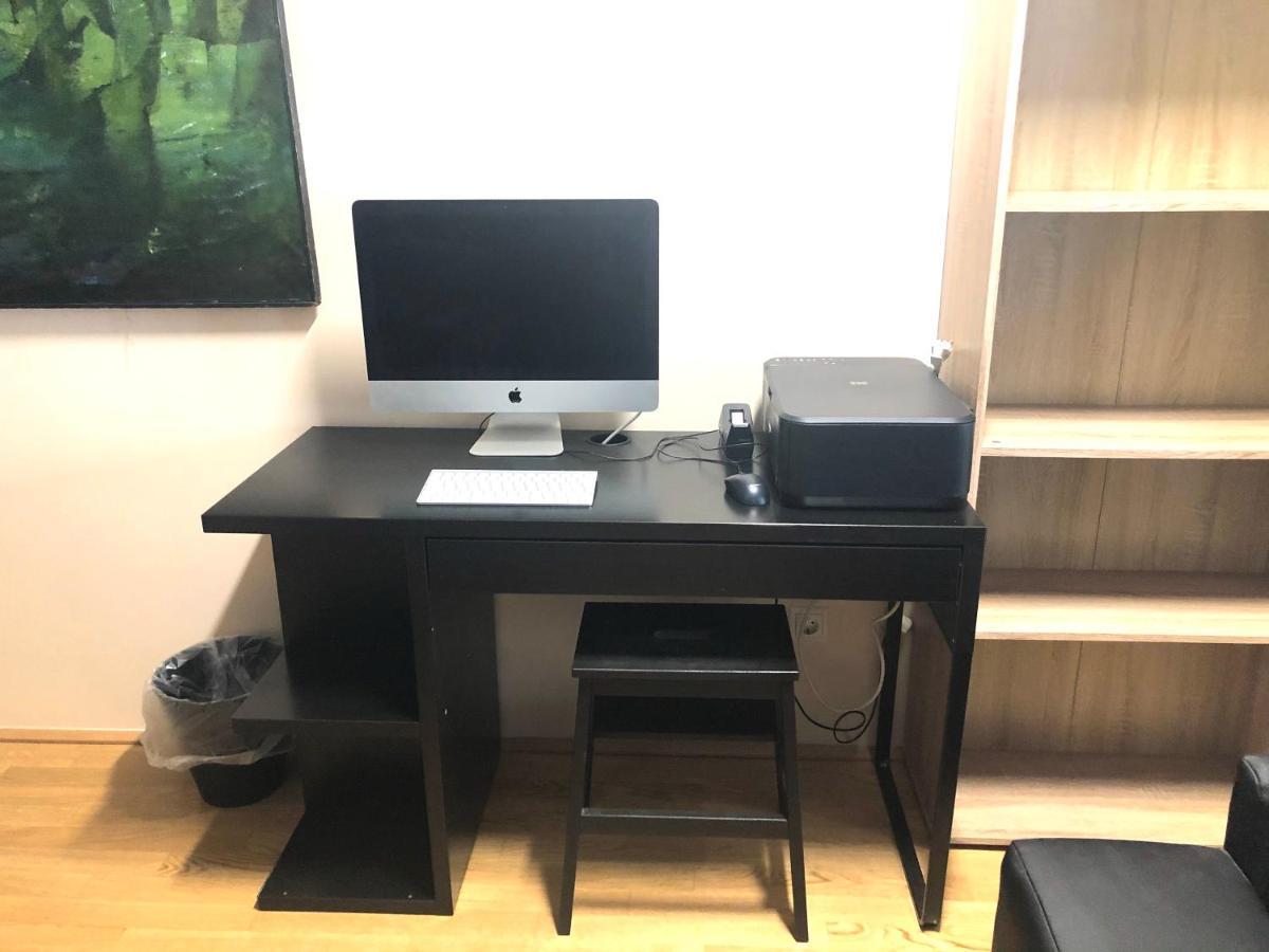 Amazing Austria Center Apartment Near Uno City Viyana Dış mekan fotoğraf